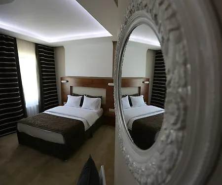 The Apple Palace 3*